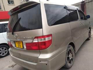 A picture of TOYOTA ALPHARD ENGENE Ndogo 0672847429 WhatsApp