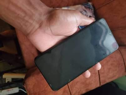 A picture of Samsung a04e