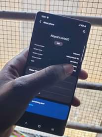 A picture of SAMSUNG NOTE 20 5G RAM8 128ROM Njoo na 500k nakupa