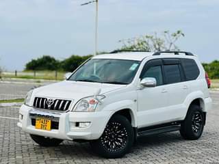 A picture of TOYOTA PRADO 120 YA 2007 INAUZWA EMERGENCY
