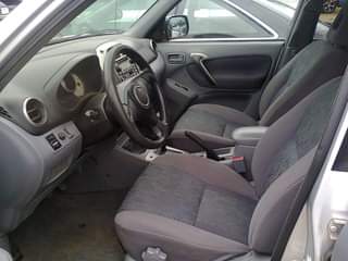 A picture of 2003 Toyota Rav4