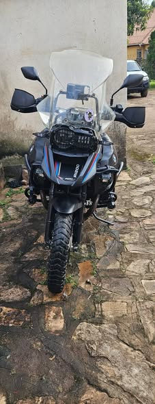 A picture of BMW R1200GS ADVENTURE BIKE