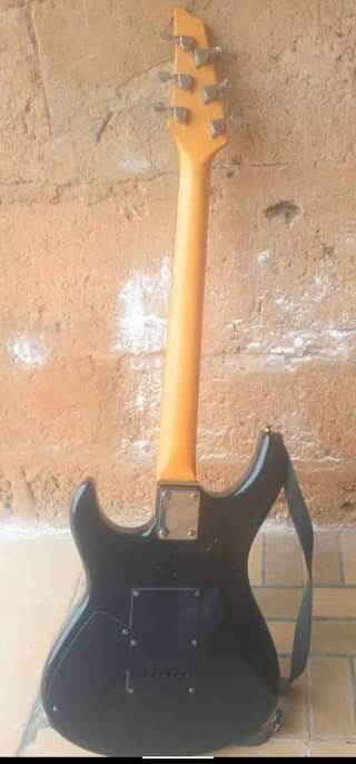 A picture of Guitar for sell