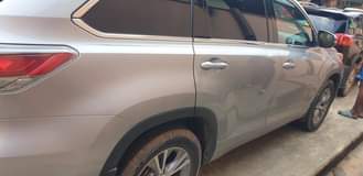 A picture of Toyota highlander 2016