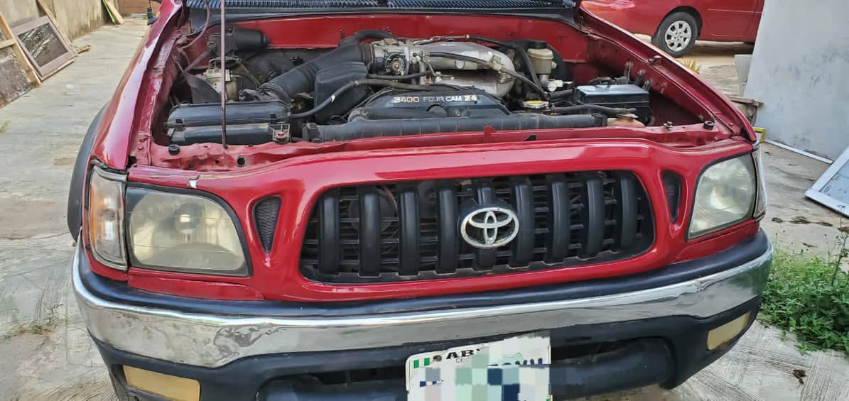 A picture of Toyota Tacoma 08123451380