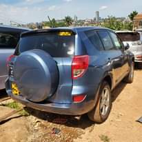A picture of RAV4 2007 40M