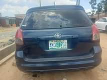 A picture of Toyota matrix 2004 model