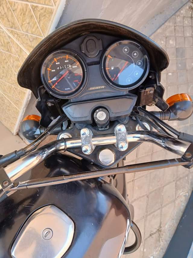 A picture of Boxer Bm 125 no D full document Nauza million moja