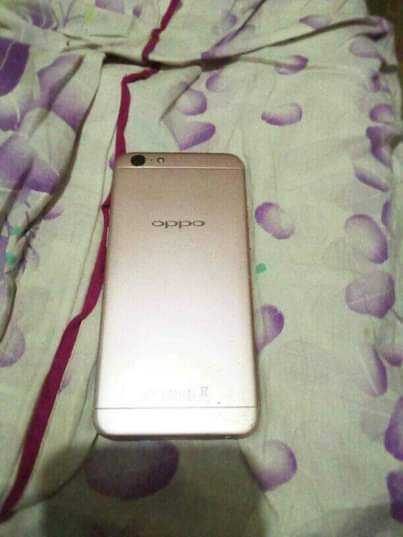 A picture of Oppo a57