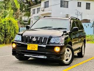 A picture of TOYOTA KLUGGER GOOD NEW FOR SELL 17M OR EXCHANGE SO