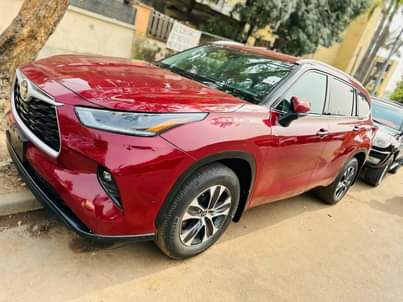 A picture of Supper clean Toyota highlander 2021 model XLE everything working perfectly