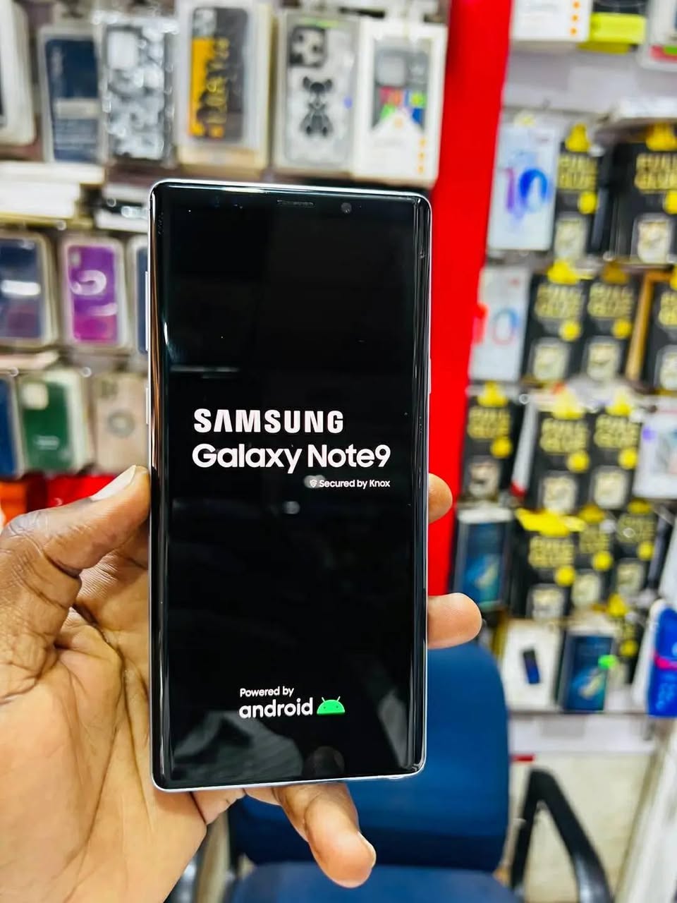 A picture of Samsung note 9