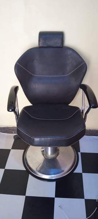A picture of Barber chair