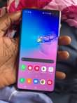 A picture of SAMSUNG S10 PLUS