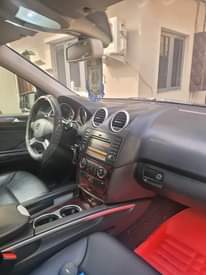 A picture of 2011 MERCEDES ML350