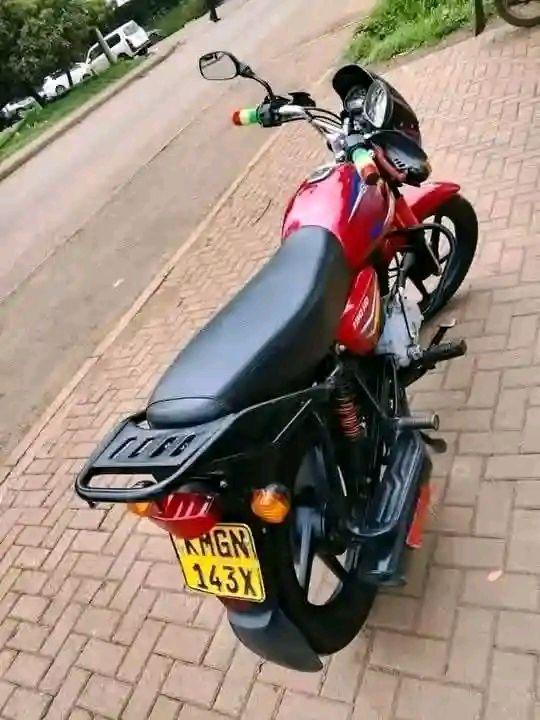 bajaj boxer
