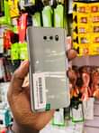 A picture of LG V30 128gb 6gb ram