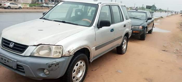 A picture of Honda CR V 2002 model