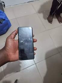 A picture of SAMSUNG S20 5G GB 128 RAM 6 GB