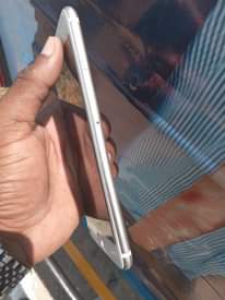 A picture of Iphone 7 njoo na ofa yako tufanye biashara