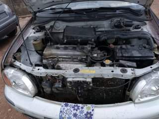 A picture of 2004 NISSAN MICRA 2 0