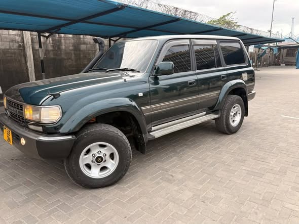 A picture of Land cruiser vx