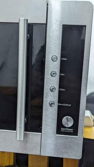 A picture of DIGITAL MICROWAVE inapasha chakula