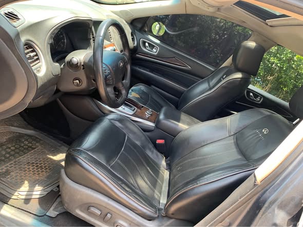 A picture of 2013 Infinity Jx35 with engine and gear untampered 08130441345