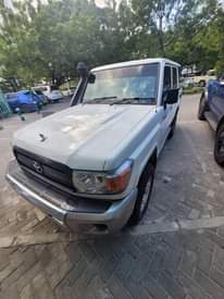 A picture of Landcruza LX iyo ya 2010 Injin 1hz diesel Dashboard kubwa