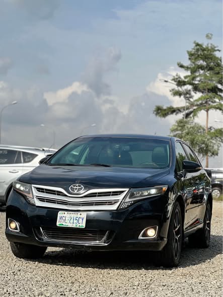 A picture of 2010 Toyota Venza fullest option