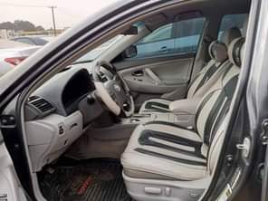 A picture of Slightly Used 2010 Toyota Camry LE Full Option With 4Plug