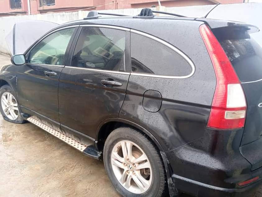 A picture of Act fast 010 Honda CR V First body pan Engine