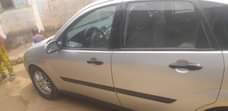 A picture of Very clean ford focus first body everything working
