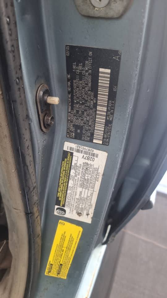 A picture of Toyota sienna 2005