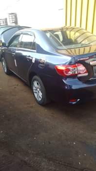 A picture of 2009 Toyota Corolla with manual transmission Everything from gear break