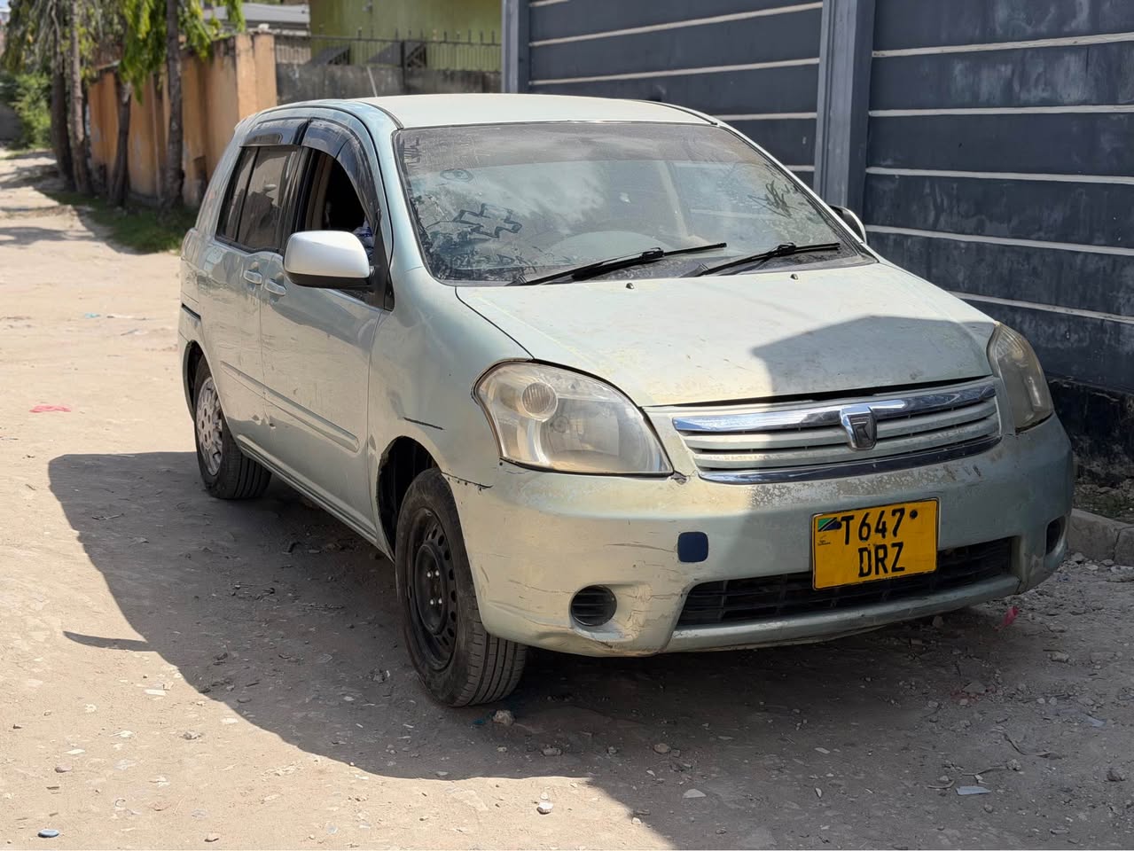 A picture of Toyota raum for sale