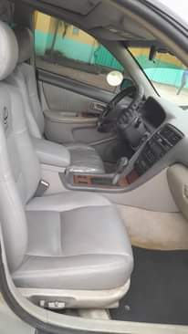 A picture of LEXUS ES 300 2002