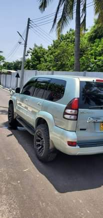 A picture of TOYOTA PRADO DIAMOND