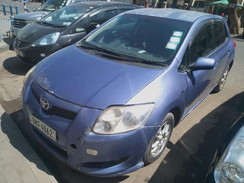toyota auris