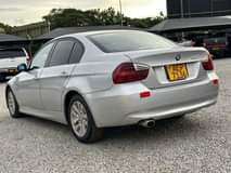 classifieds/cars bmw