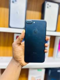 A picture of Iphone 7 plus gb128