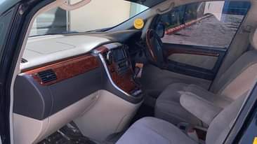 A picture of Toyota Alphard