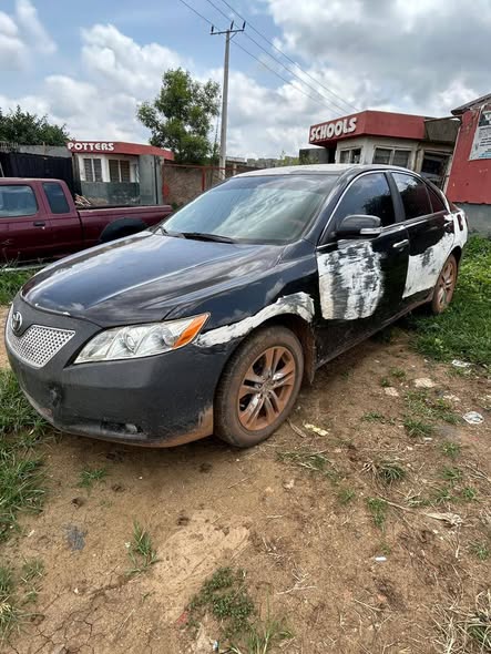 A picture of registered 2008 toyota camry for sale