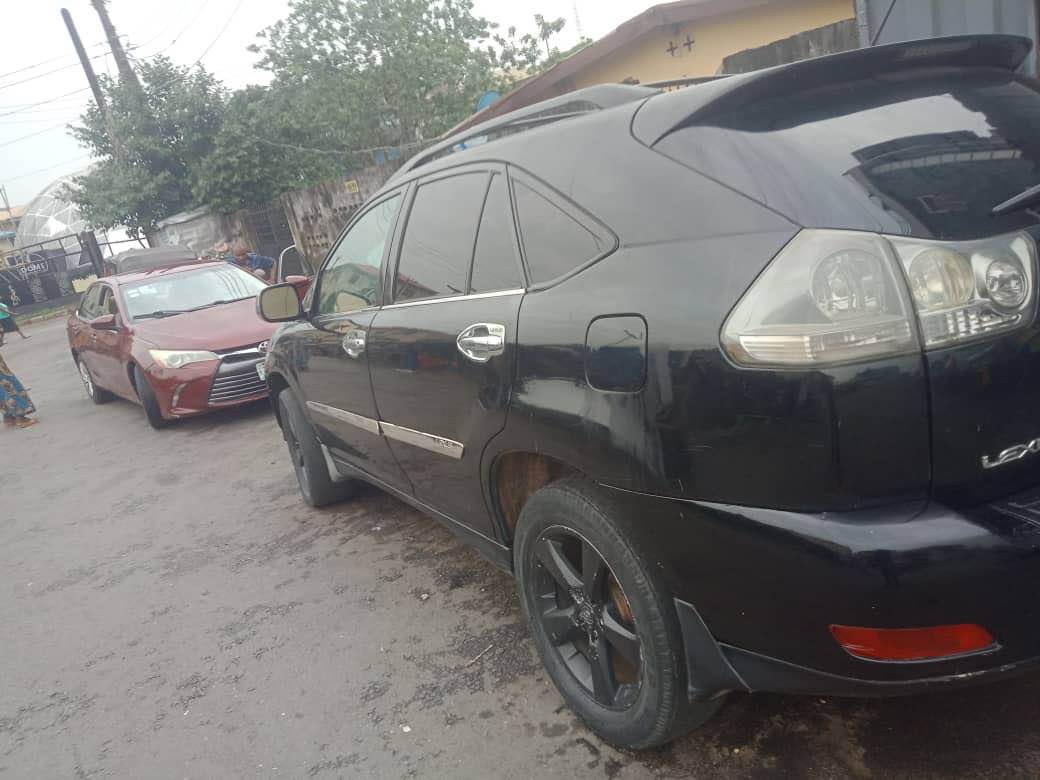 A picture of Used Lexus rx350 going for 5 5m settlemtn 300k