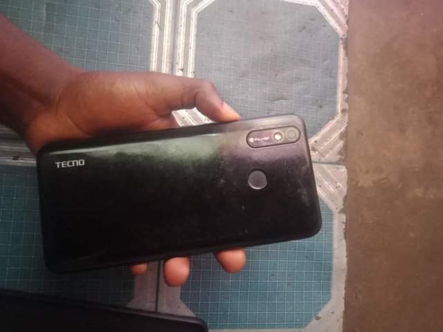 A picture of Tecno pouvoir 3 air