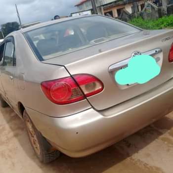 A picture of Neatly used 04 Toyota Corrolla