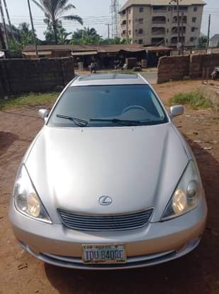 A picture of 2006 Lexus Es 330 Full option with reverse camera