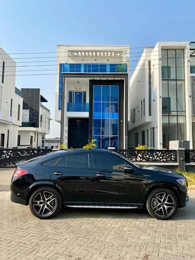 A picture of GLE 53 2022 TOKS