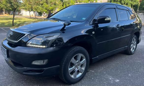 A picture of TOYOTA HARRIER NEW