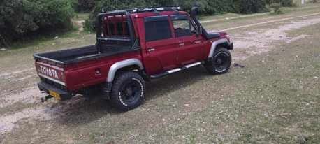 A picture of Landcruser milion 35.9 Tanzania Manual Diesel 1hz 0784857610 kama_una_uza_gari_lako_nitumie